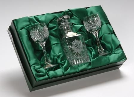 Mini decanter and two tots